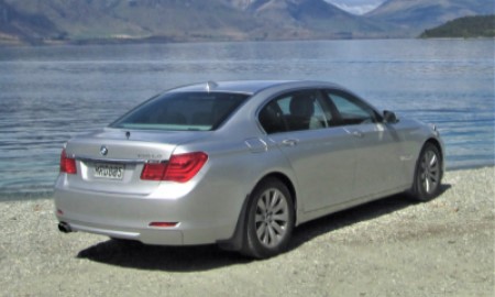 Silver Wing limousine rear view