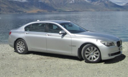 ilver Wing limousine side view